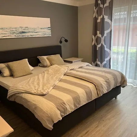 Deichloopje Greetsiel * Krummhörn